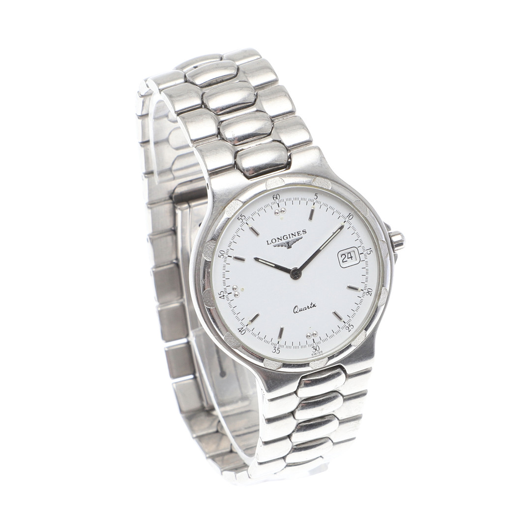 A GENTLEMAN'S STAINLESS STEEL CONQUEST WRISTWATCH BY LONGINES.