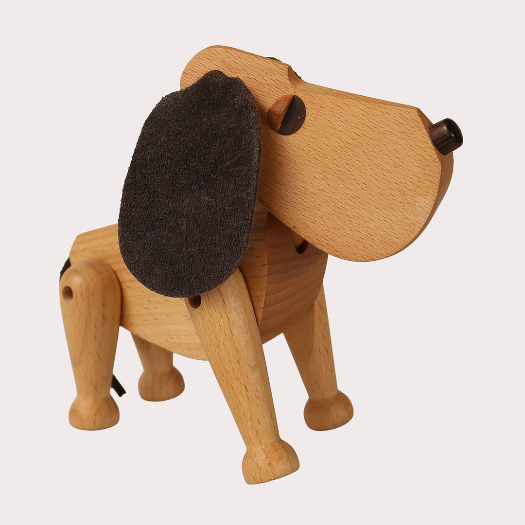 "OSCAR THE DOG" Hans Bölling för ARCHITECT MADE, Danmark, design år 1953. Samt Musse Pigg 1930-tal.