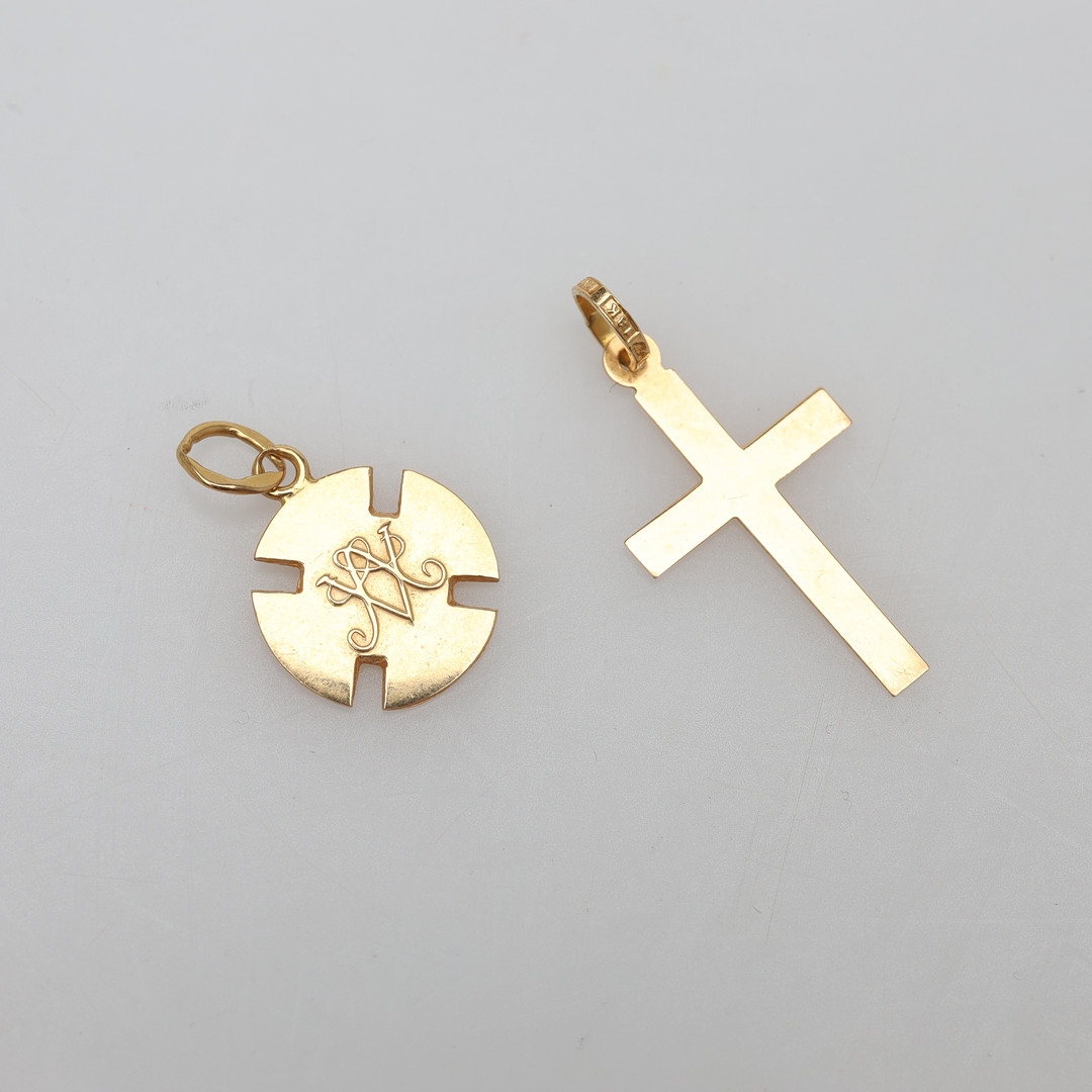 BERLOCKER 2 stycken, 18K guld, vikt ca 1,6 gram.