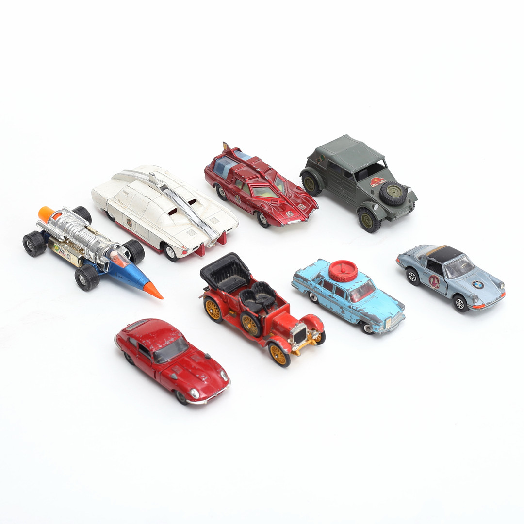 LEKSAKSBILAR, 8 st, Dinky Toys/Corgi, England.