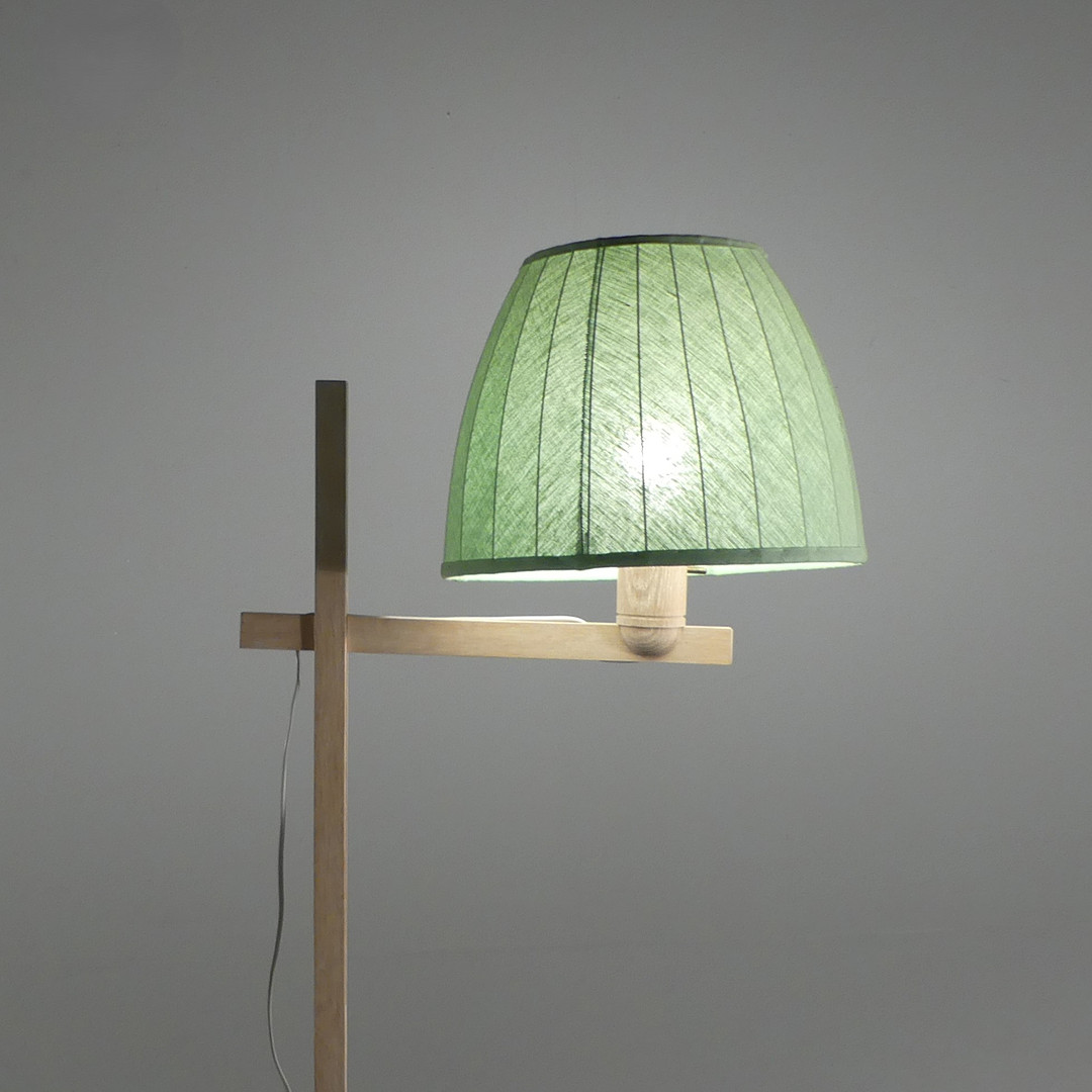 HANS-AGNE JAKOBSSON. golvlampa, trä, höj- och sänkbar.