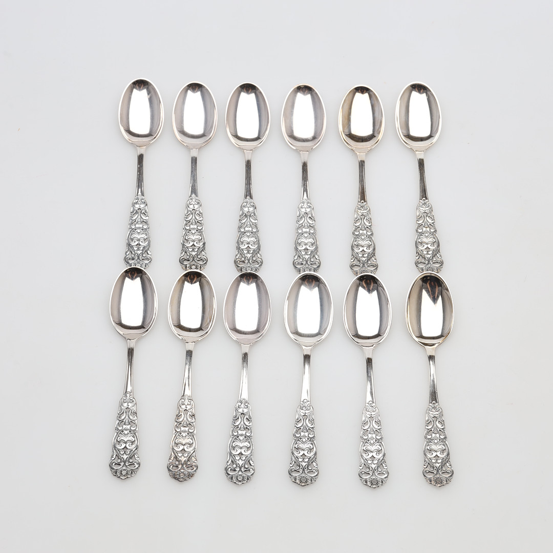 SKEDAR 12 stycken, silver, vikt ca 94 gram.