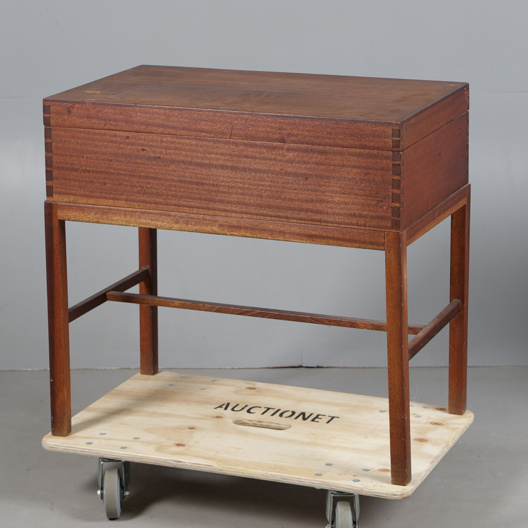 A DANISH MID 20TH CENTURY SEWING CHEST.