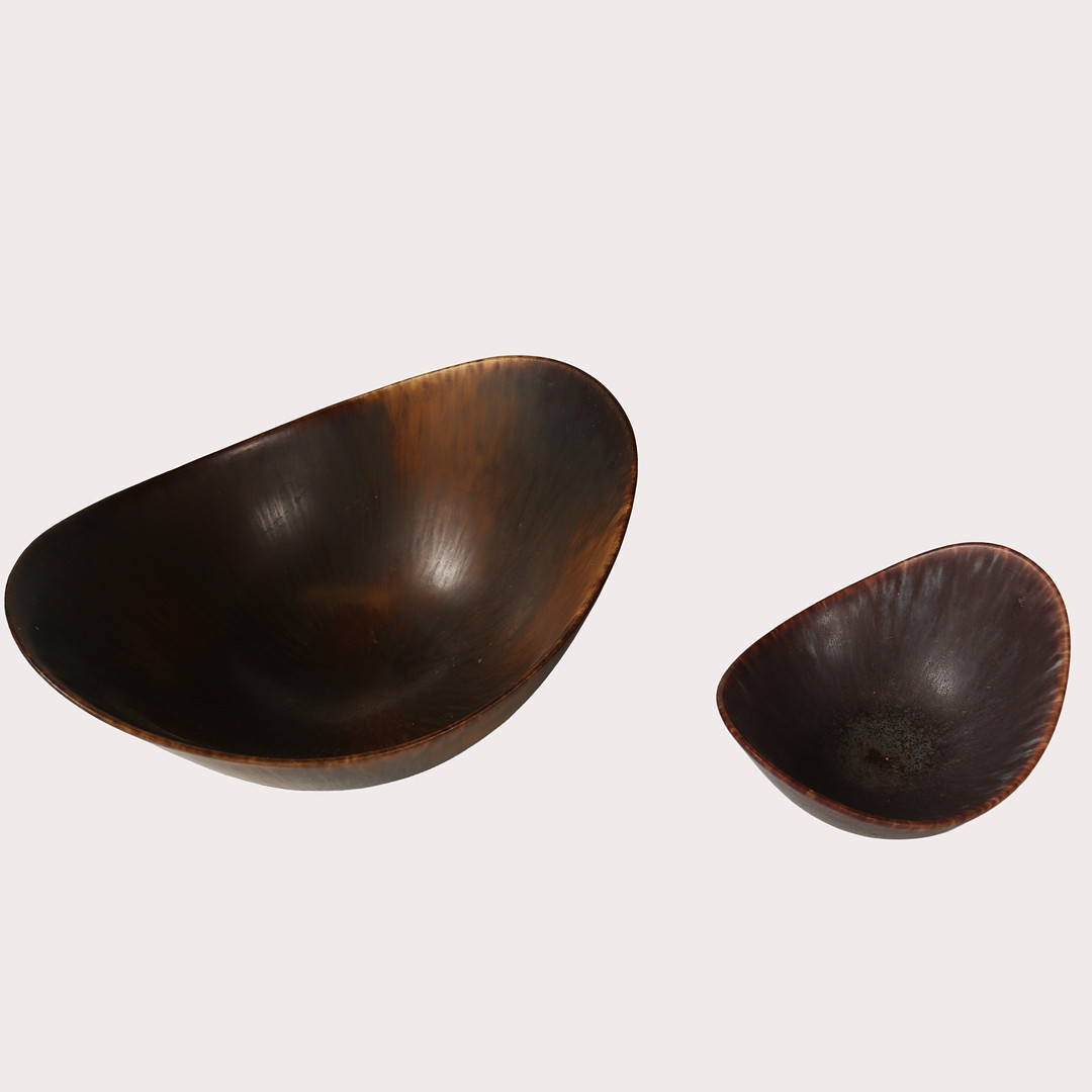 GUNNAR NYLUND. , skålar, 2 st., stengods, Rörstrand. 1900-talets tredje fjärdedel.