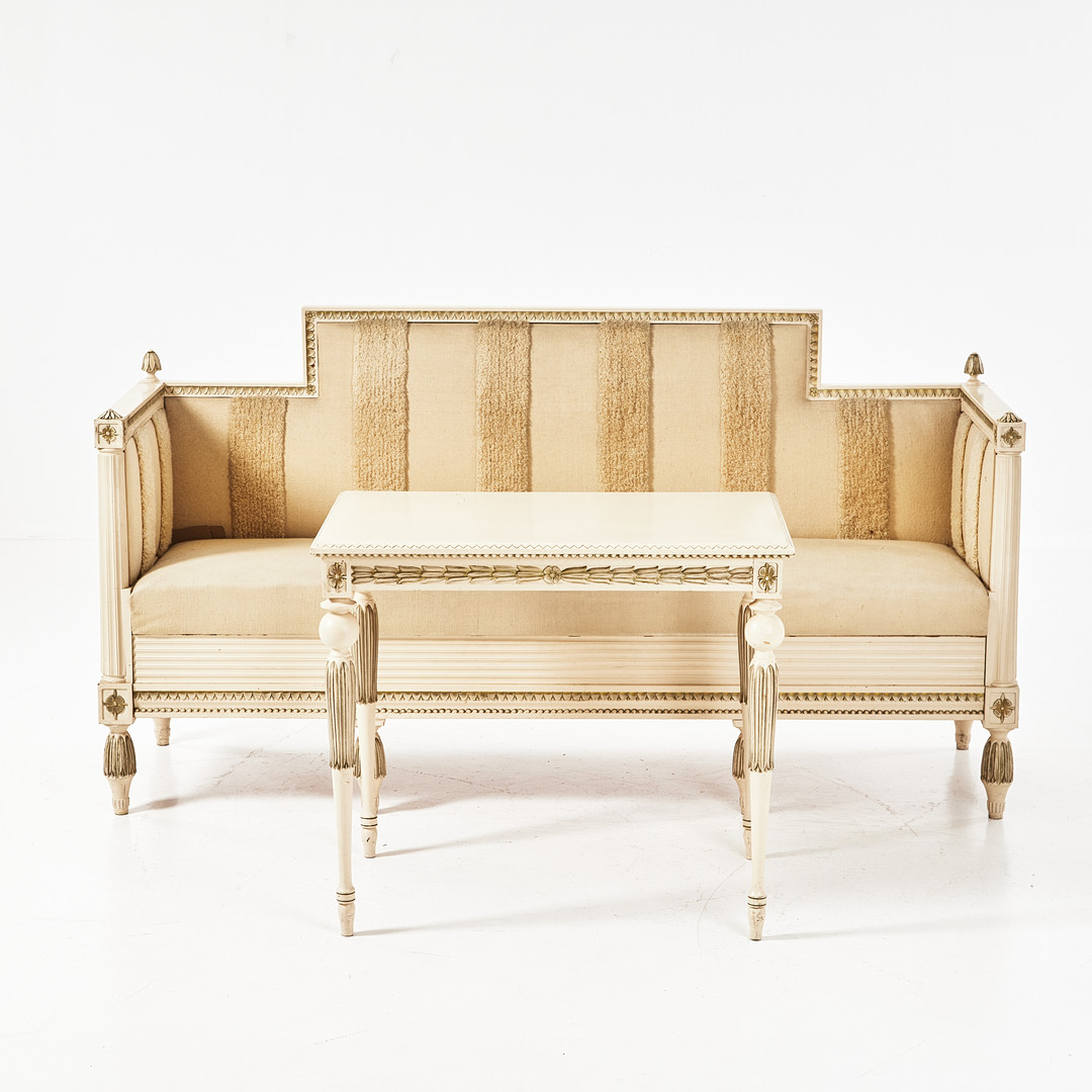 SOFFA, SOFFBORD, 1900-talets mitt, gustaviansk stil, skuren dekor, bemålad.