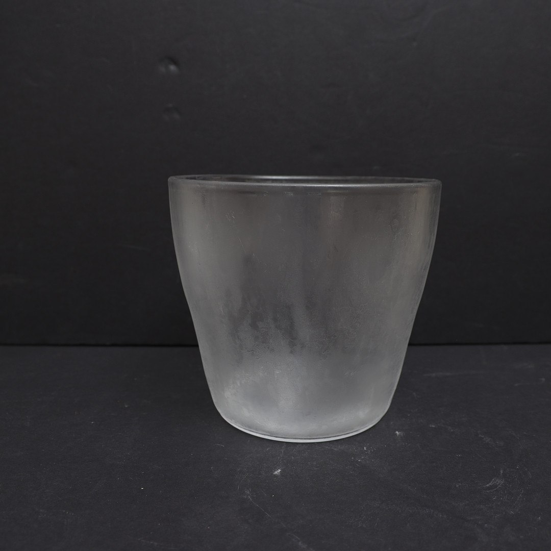 VICKE LINDSTRAND. Champagnekylare "Iced" signerad.
