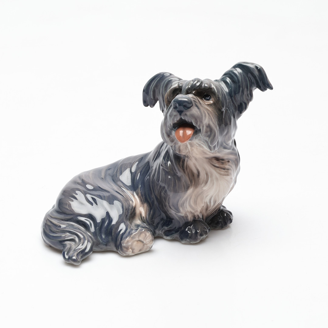 FIGURIN i porslin, skye terrier, Dahl Jensen, Danmark.
