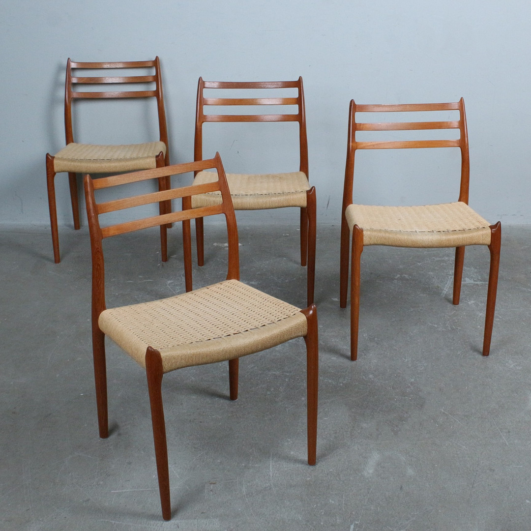 NIELS O. MØLLER. JL Møllers Møbelfabrik. Set Stühle / Esszimmerstühle, Modell '78', Teak, Dänemark, 1970er Jahre.