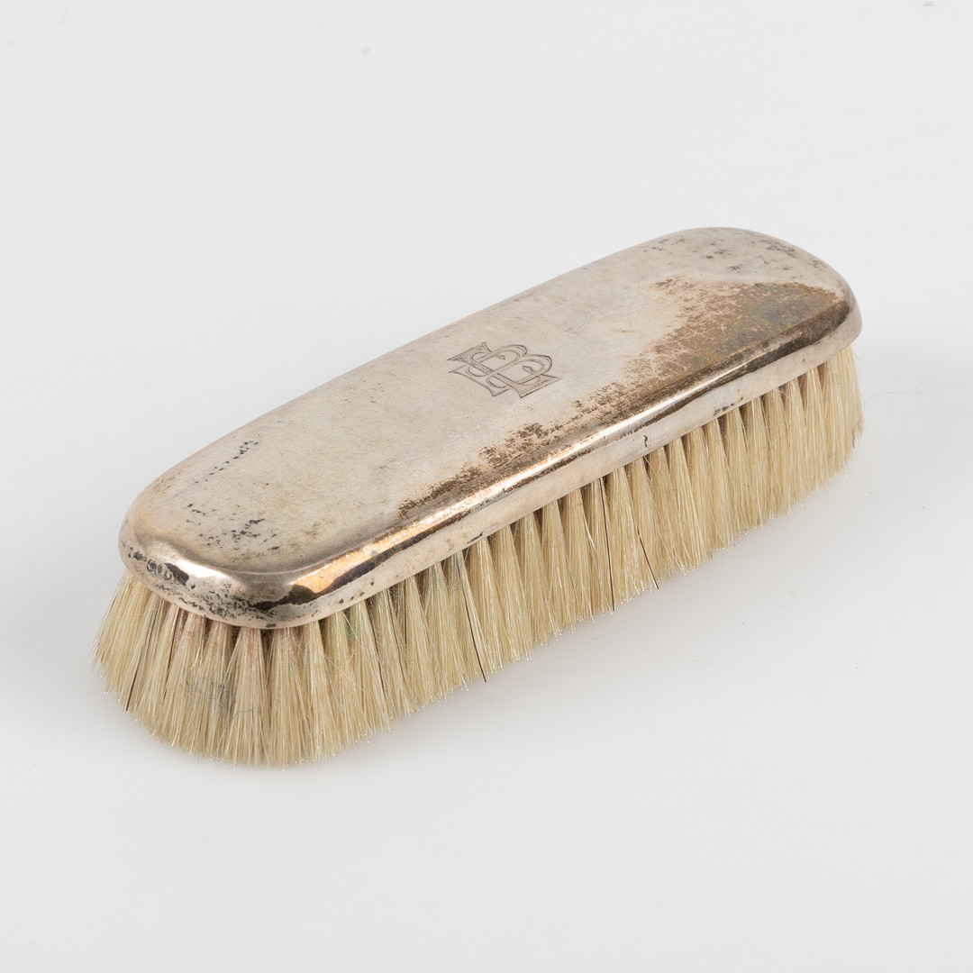 KLÄDBORSTE, silver, monogram EB.