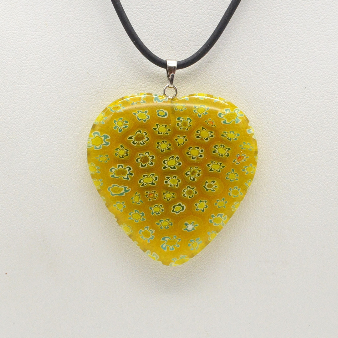 MURANO GLAS COLLIER, GELBES HERZ IN MILLEFIORI, HANDGEMACHT, VINTAGE.