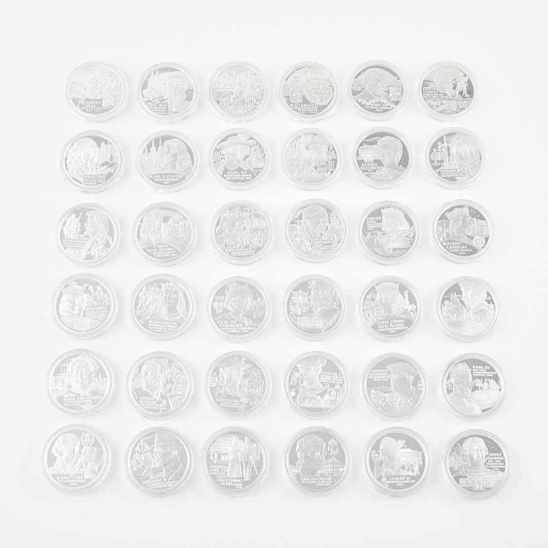 MINNESMEDALJER, 36 st, Sveriges Regenter, silver, schatull samt ägarbevis numrerad 04514 C.