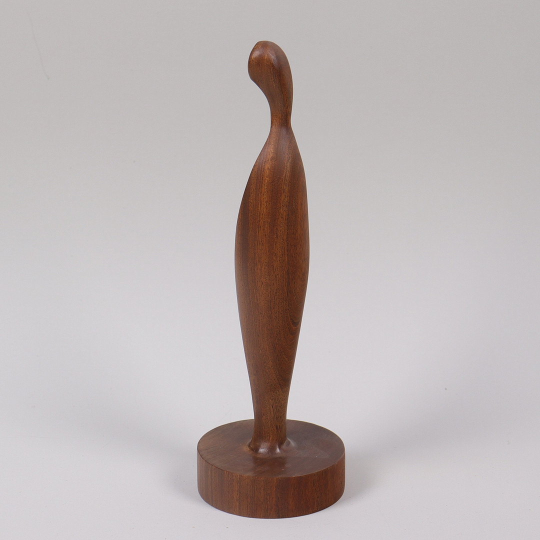 OKÄND KONSTNÄR. skulptur, gestalt i teak.