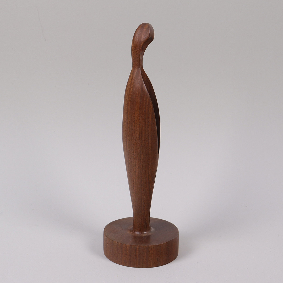 OKÄND KONSTNÄR. skulptur, gestalt i teak.