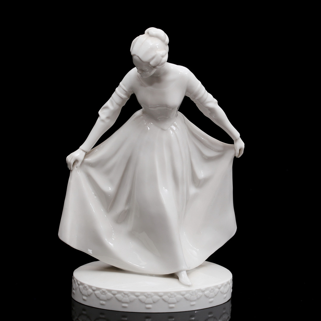 LORENZ HUTSCHENREUTHER. Figurin, porslin, Selb, LHS, Tyskland.
