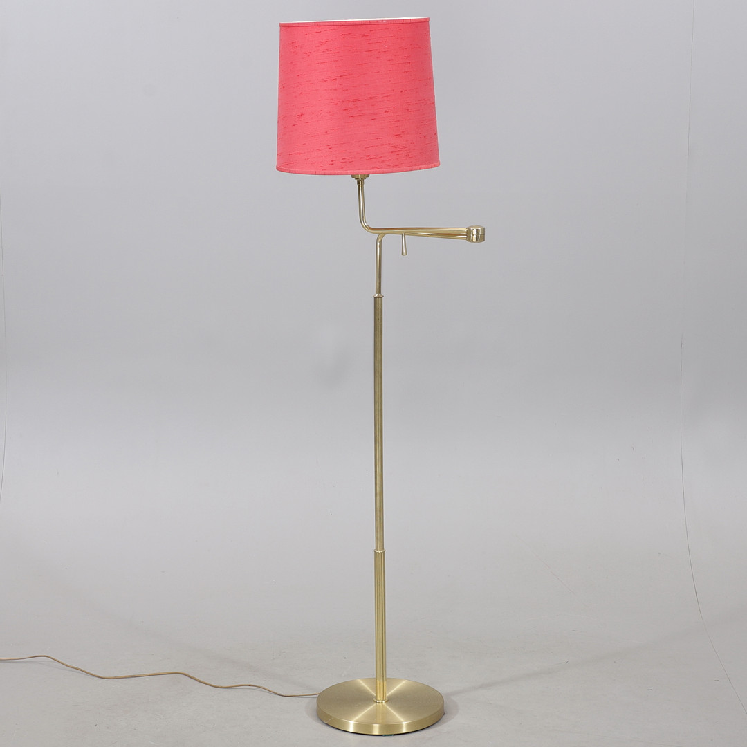 GOLVLAMPA, mässing, 1900-talets andra hälft.
