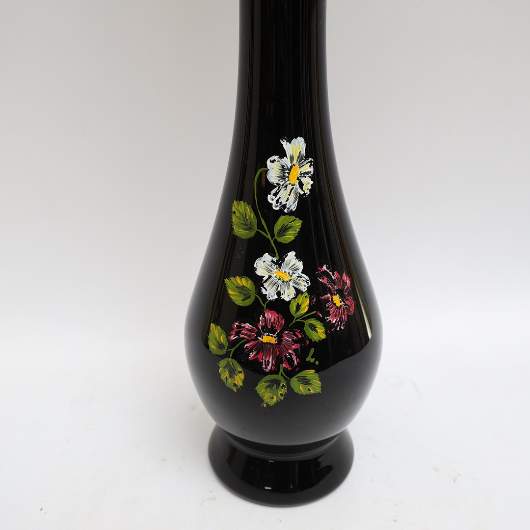 GOLVVAS, 1900-tal, blåtonat glas.