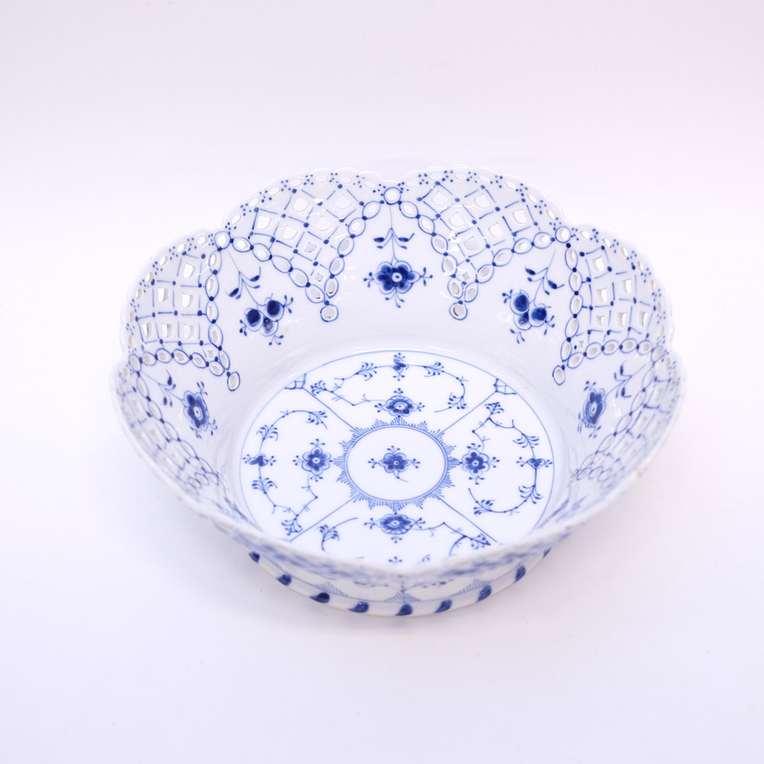 ROYAL COPENHAGEN. SKÅL, "MUSSELMALET".