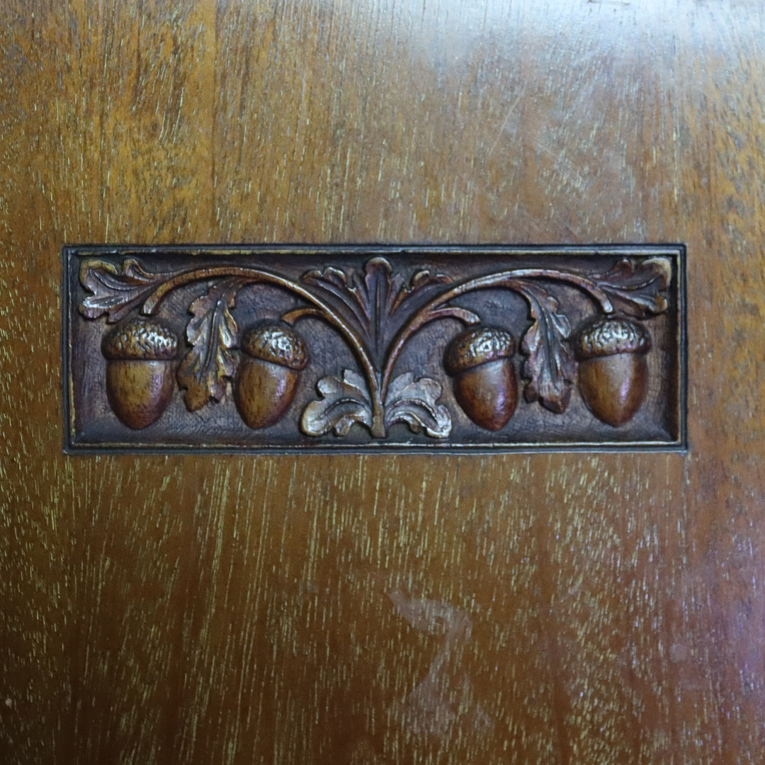 SKÅP, med glasvitrin, mahogny, skuren dekor, jugend, tidigt 1900-tal.