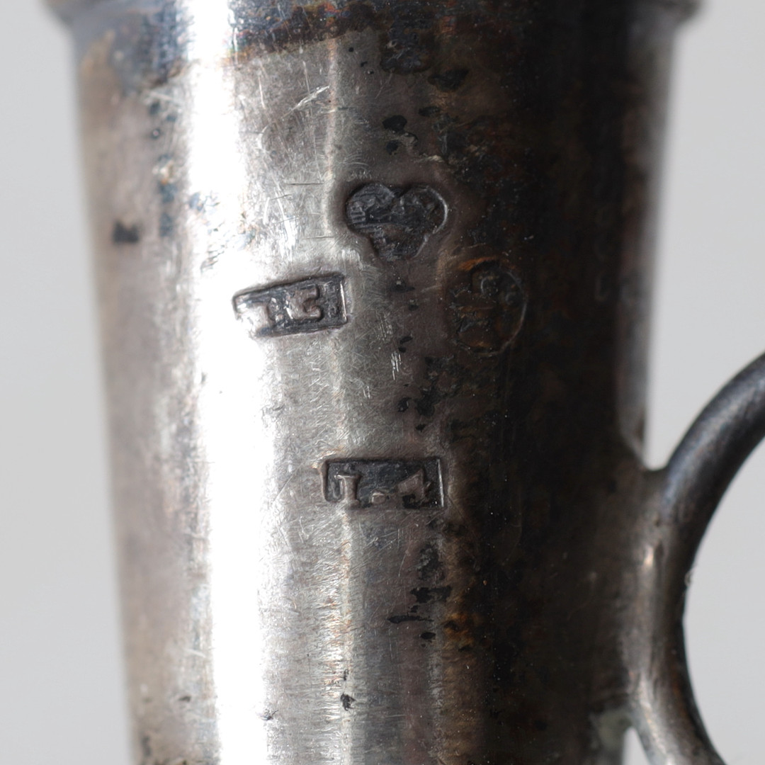 PIPHUVUDEN, 6 st, för långpipor, sjöskum med silverinfattning, 1800-tal.