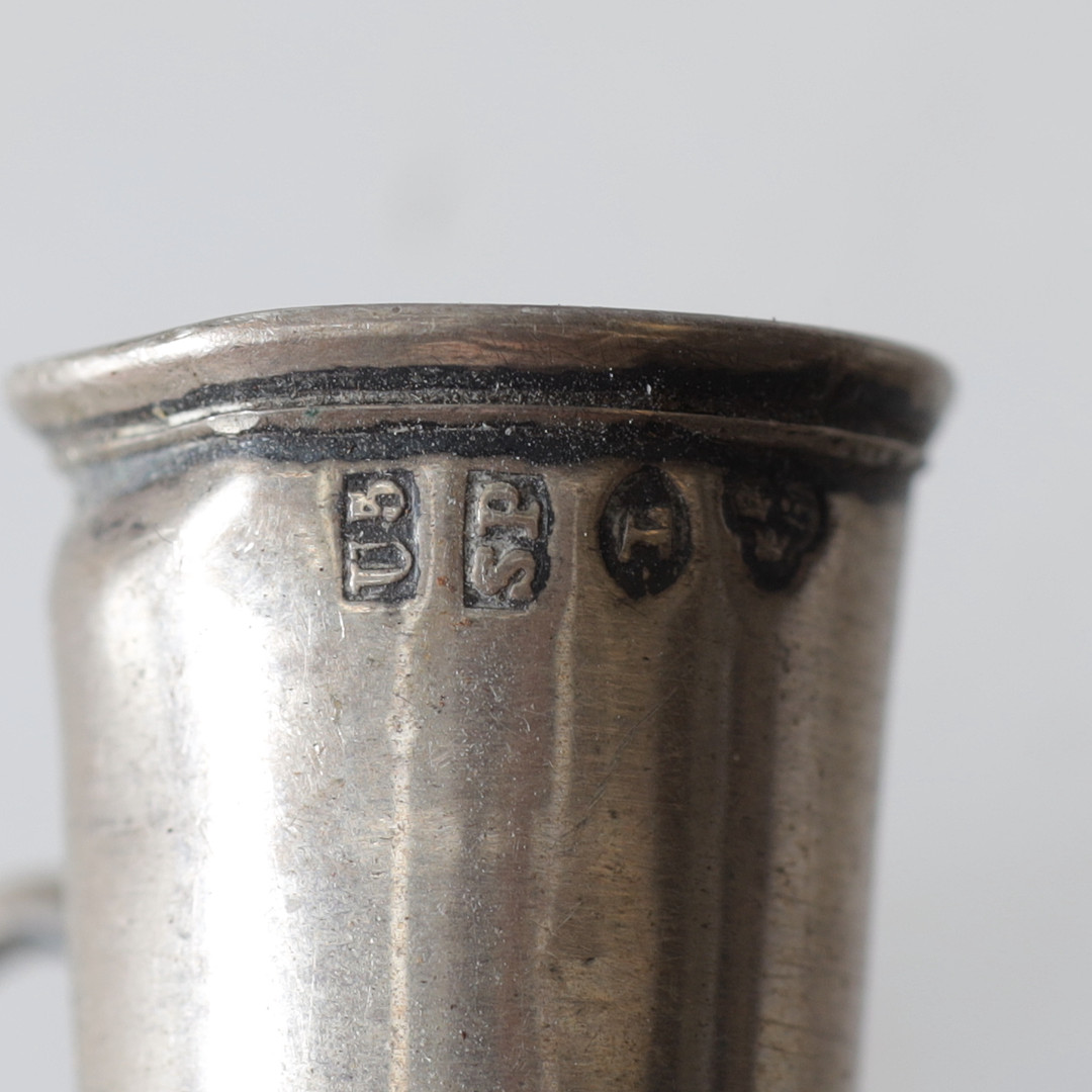 PIPHUVUDEN, 6 st, för långpipor, sjöskum med silverinfattning, 1800-tal.