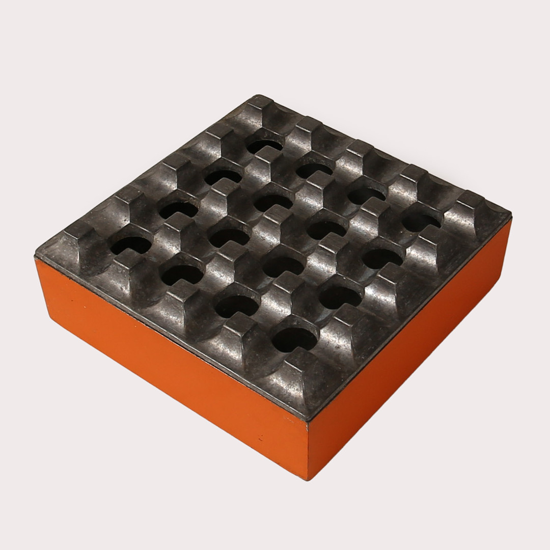 BECK & JUNG, HOLGER BÄCKSTRÖM OCH BO LJUNGBERG. Askfat, Ultima 15, aluminium, 1970-tal, märkt i gjutningen. Limhamns Auktionsbyrå Bilder.