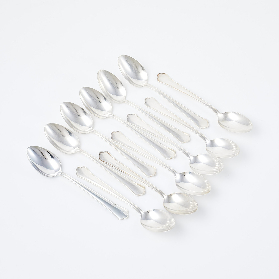 KAFFESKEDAR, silver, "Chippendale", 12 st., totalvikt ca 151 g.