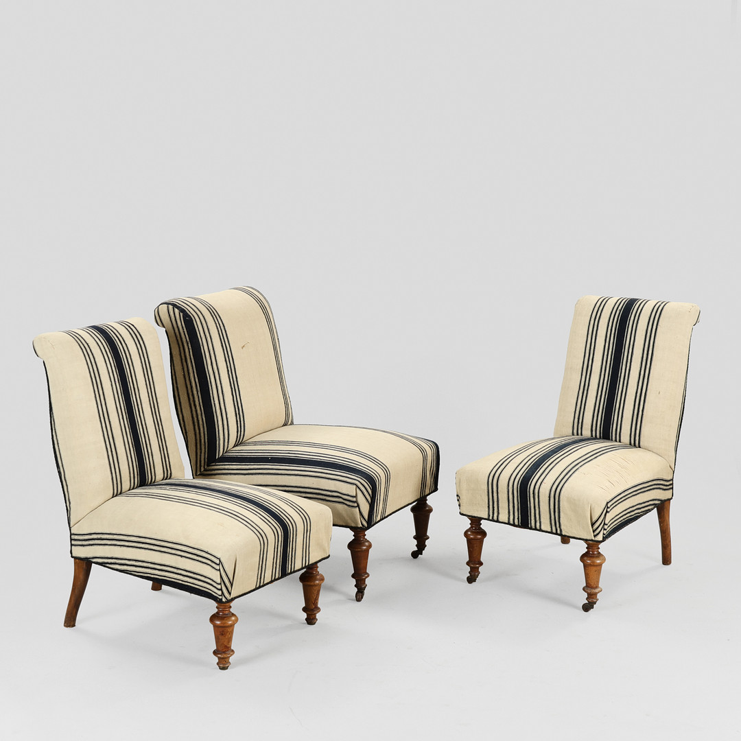 Tre lænestole med ben af bejdset bøg, sæde og ryg betrukket med stribet uldstof, 1880-1900, (3).