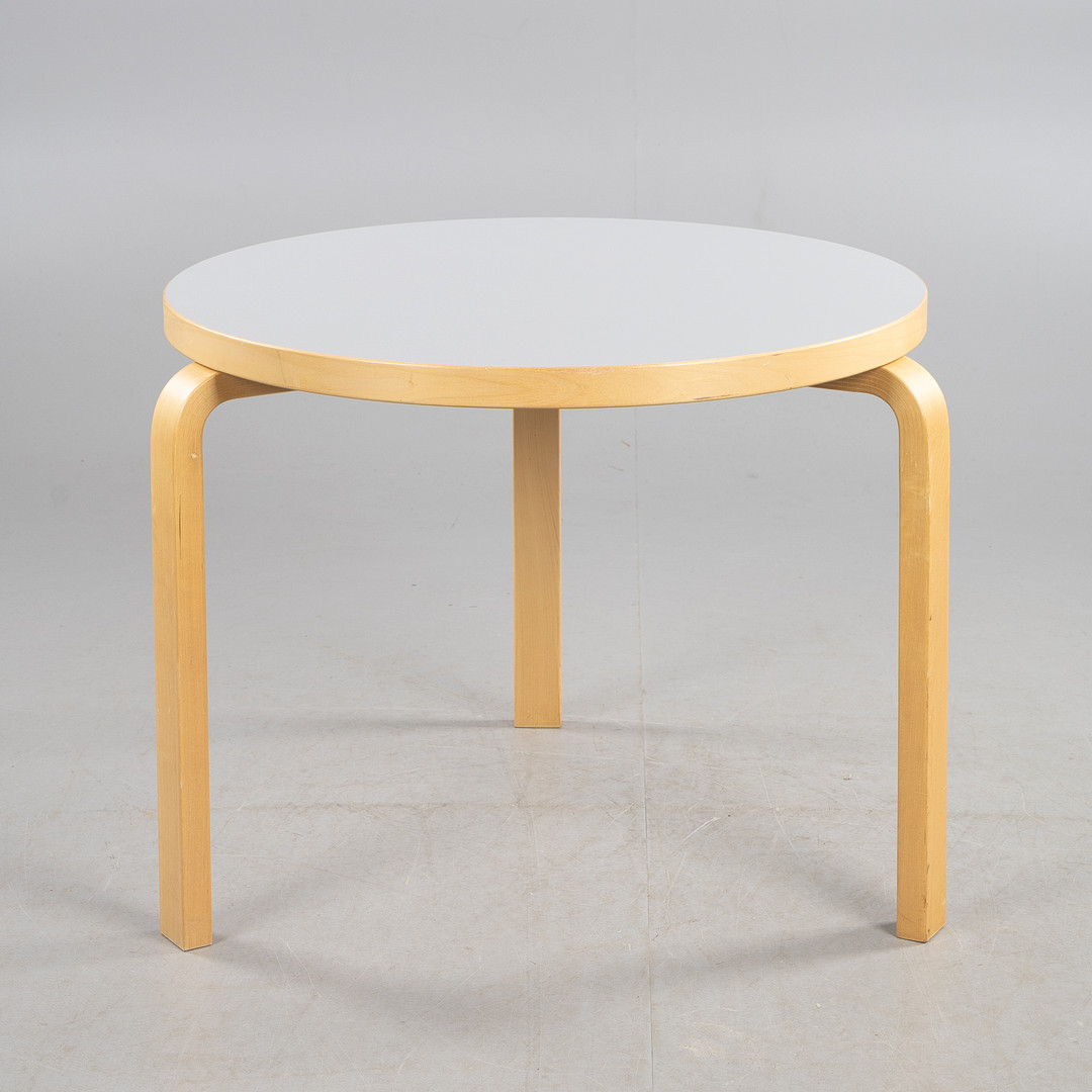ALVAR AALTO. för Artek, bord, björk med grå laminatskiva.
