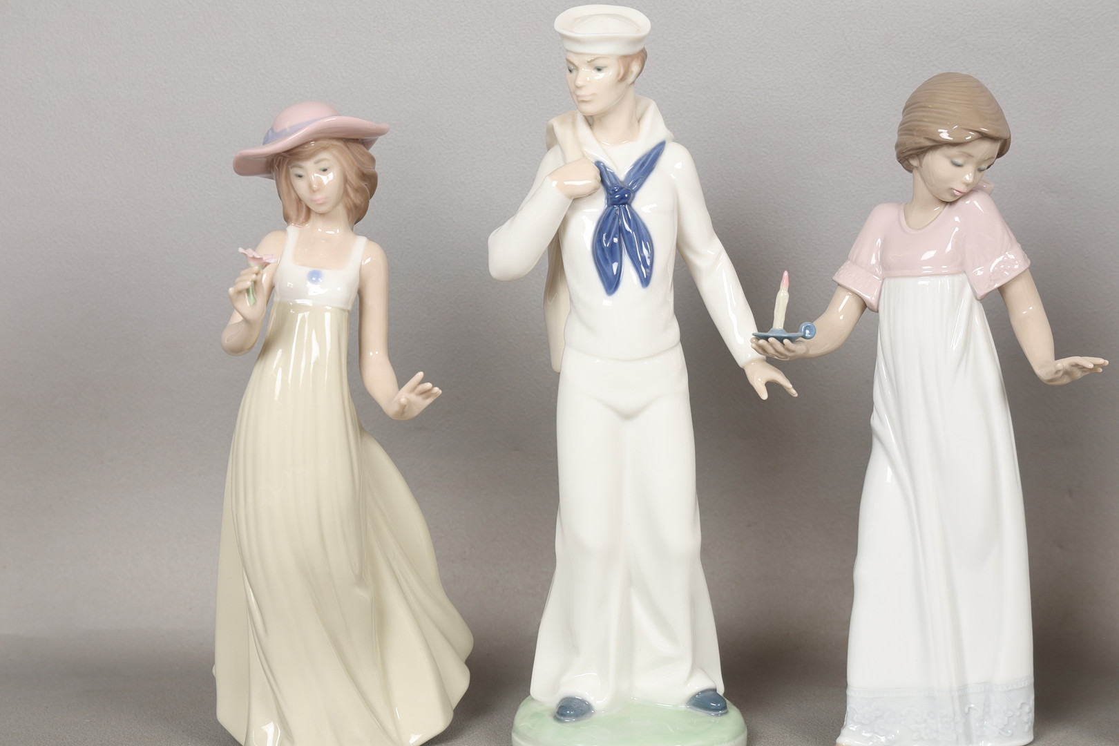 A SELECTION OF NAO FIGURES (4).
