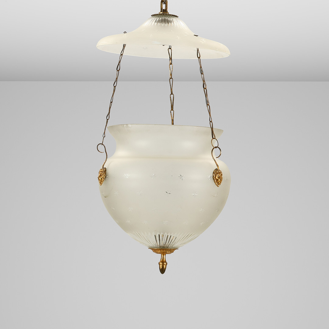 Sengustaviansk / empire ampel af matteret glas med stjerneslibning, montering af messing, 1800 tallets første halvdel.
