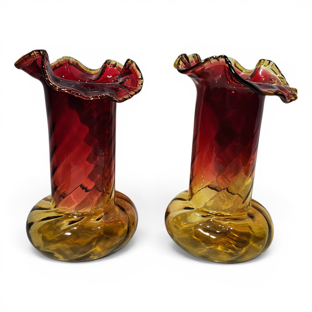 Pareja de jarrones "Epic de Viking Glass". Virginia Oriental, años 50-60.