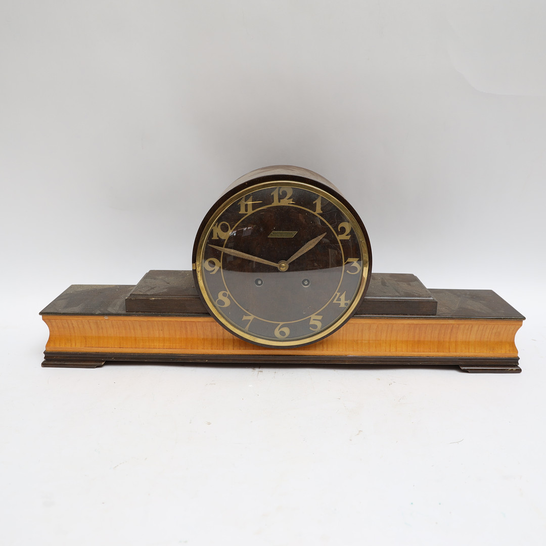 BORDSUR, westerstrand, 1920-1930-tal, art deco, fanerat med delvis bonad björk.