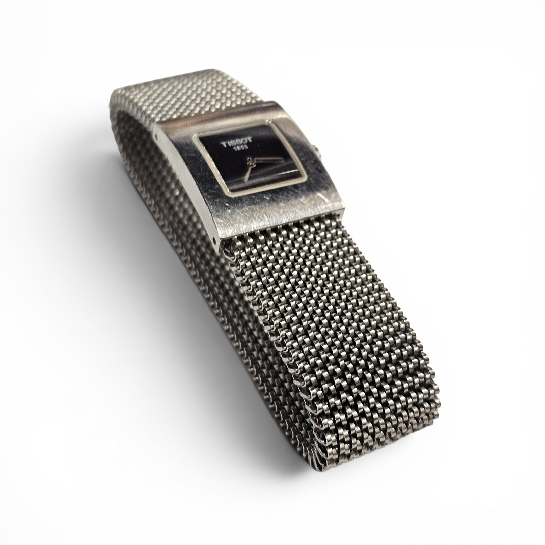 TISOT. Reloj de pulsera en acero inoxidable.