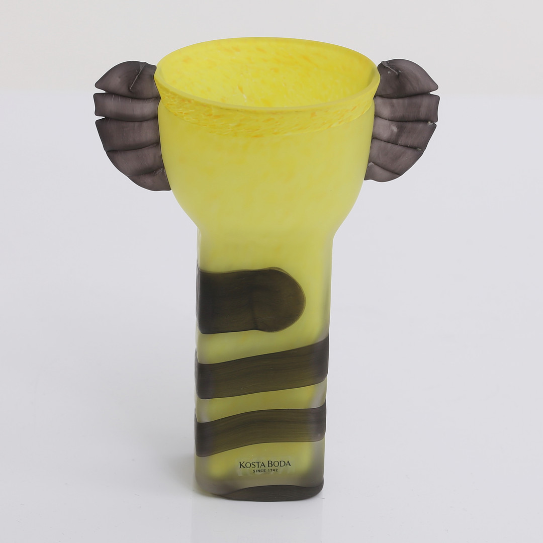 ULRICA HYDMAN-VALLIEN. Vas, glas, "Tiger" Artist Collection, Kosta Boda.