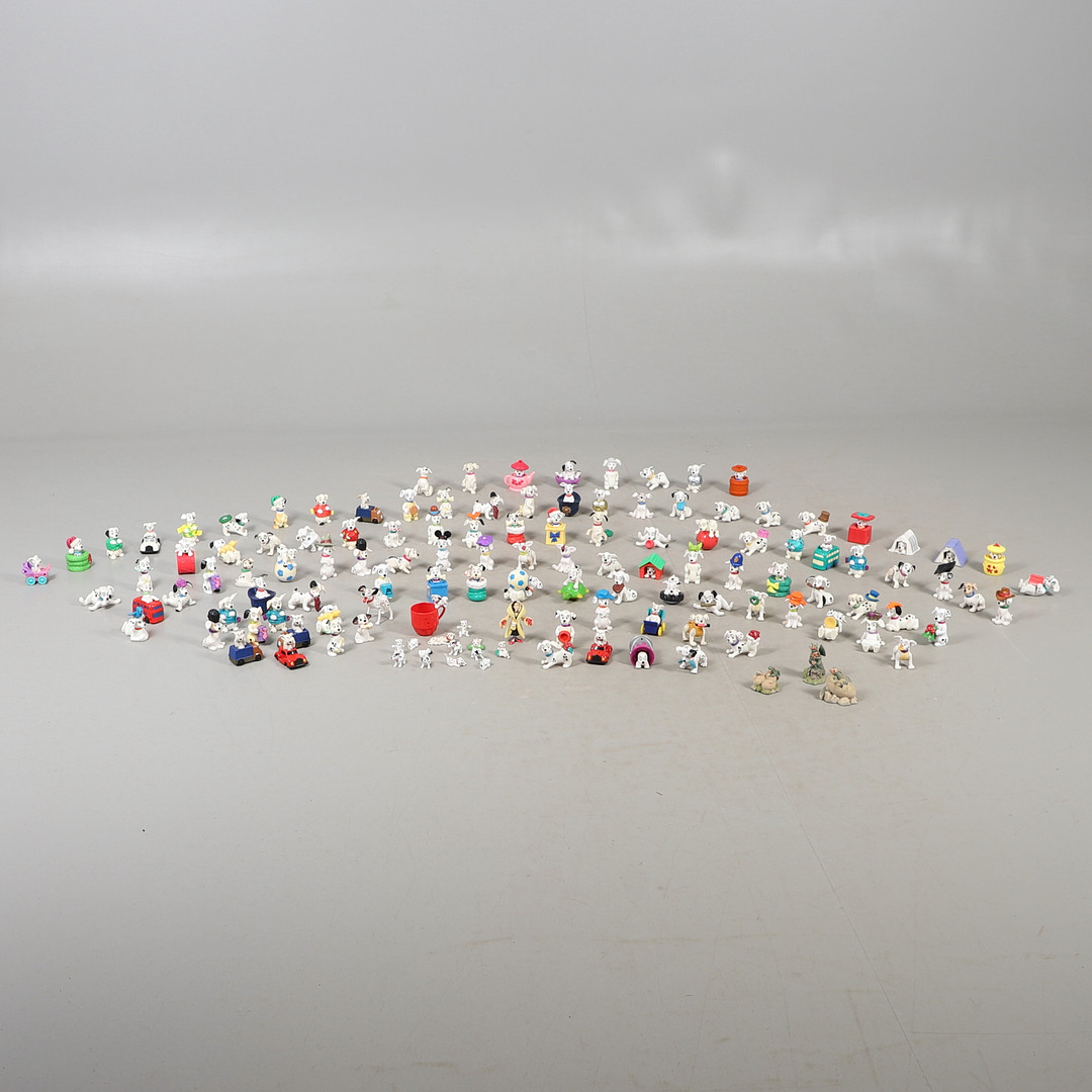 A LARGE QUANTITY OF 101 DALMATIAN FIGURES.