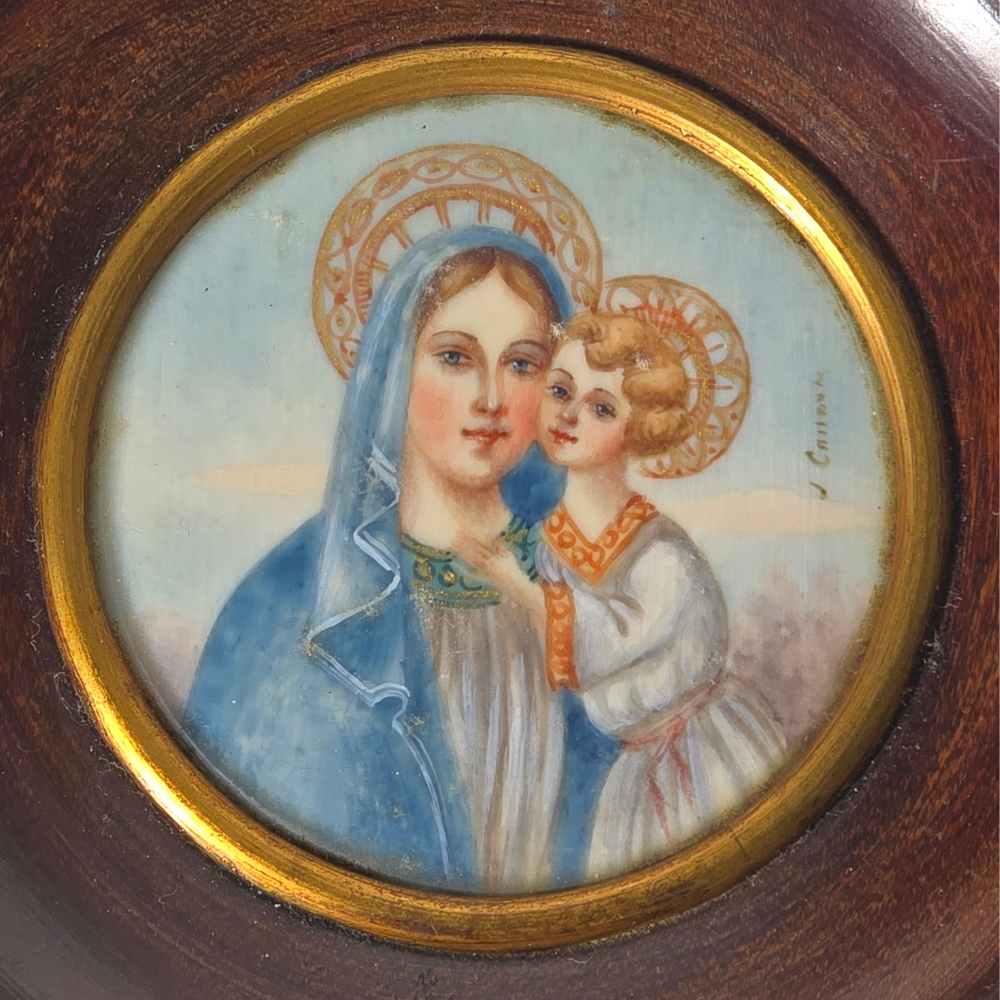 Miniatura con virgen y niño sobre placa de hueso. Firmado J. Canova. Principios siglo XX.
