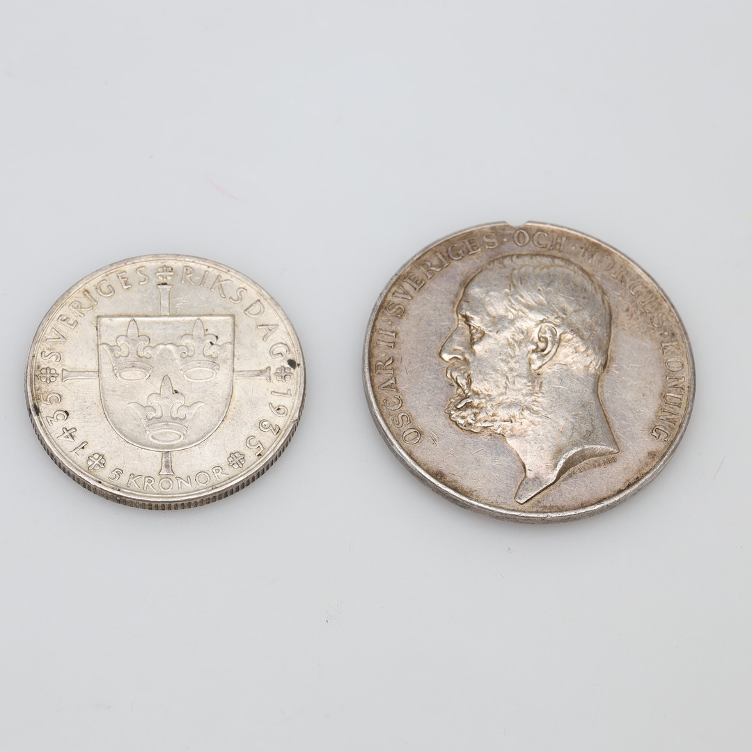 SILVERMYNT samt MEDALJ vikt ca 63 gram.