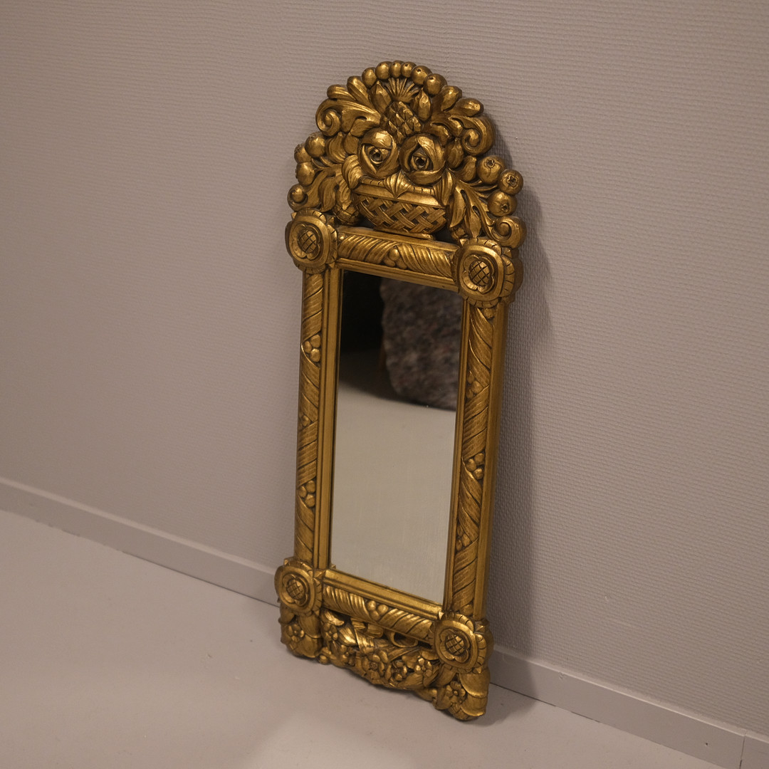 SPEGEL, 1900-TALETS FÖRSTA HÄLFT.