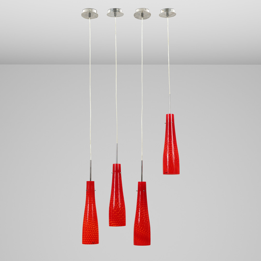 HERSTAL. Sæt på fire aflange pendler, glas og metal, Herstal, Danmark. (4).