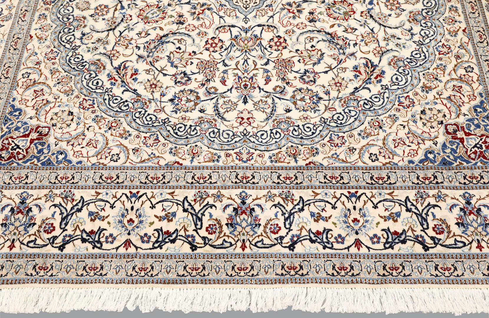 MATTA. Nain part silk, s.k 6 LAA ca 1.000.000 knutar/kvm, 298 x 195 cm.