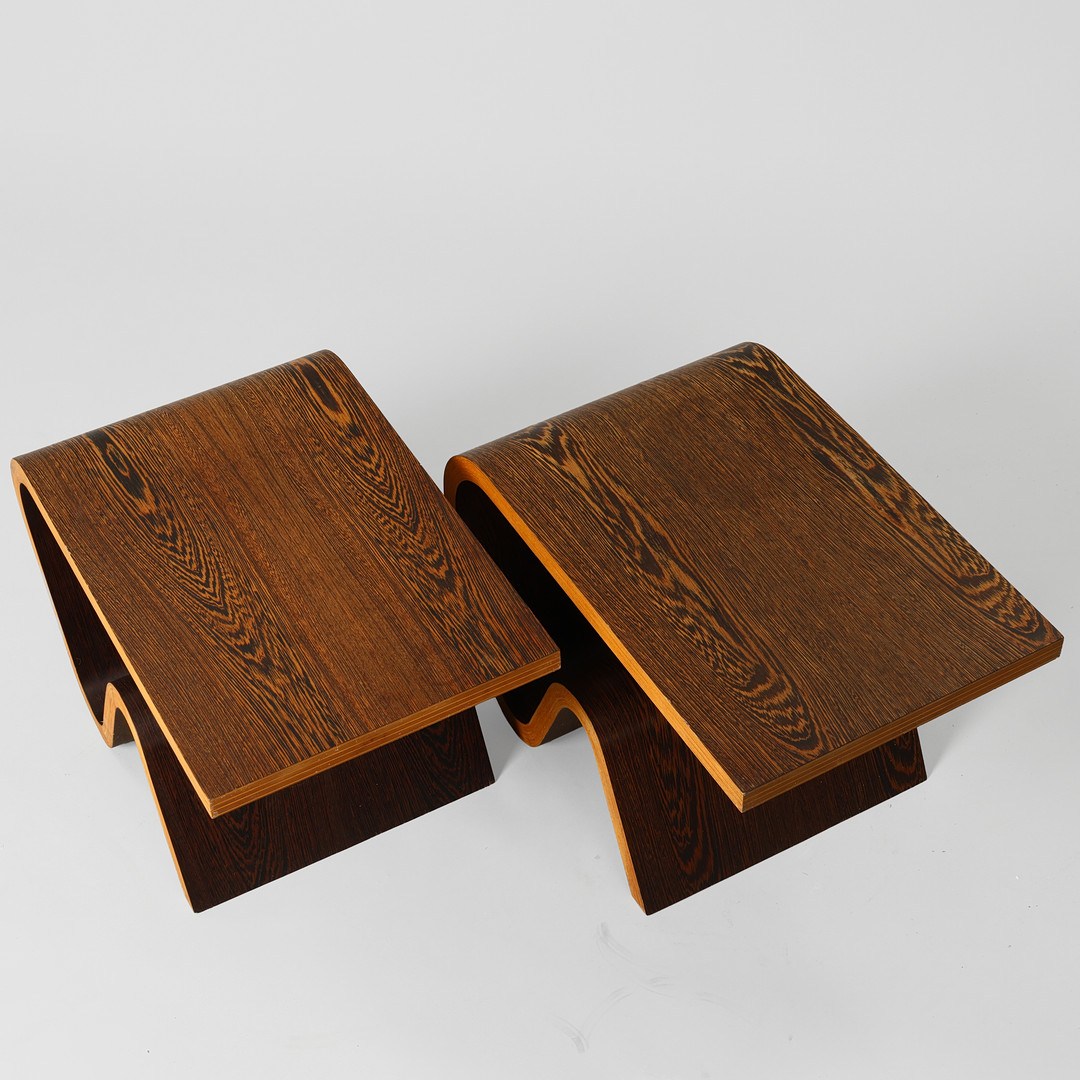 Par moderne sideborde / sengeborde af wenge. (2).