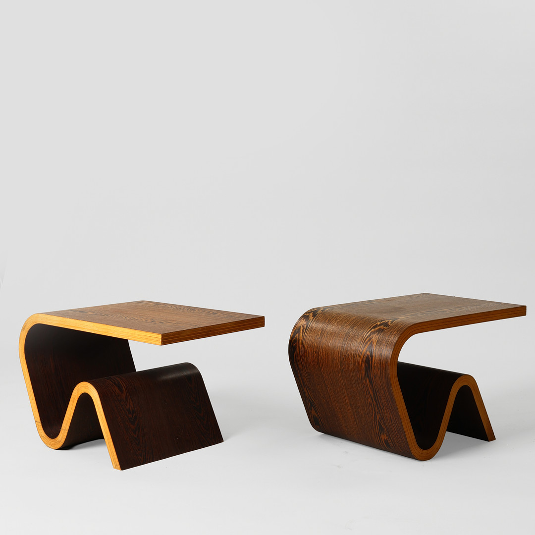Par moderne sideborde / sengeborde af wenge. (2).
