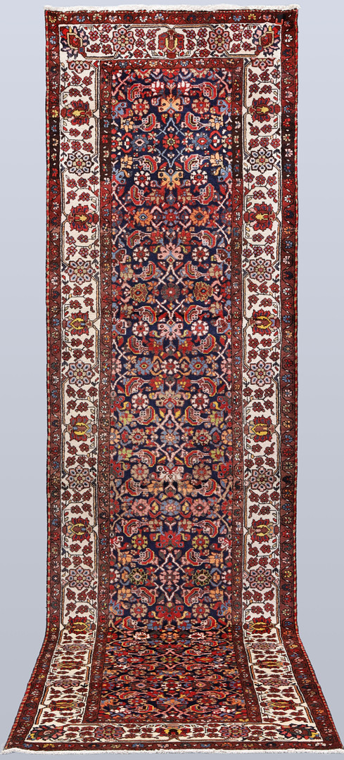 MATTA. Hamadan gallerimodell, 380 x 120 cm.