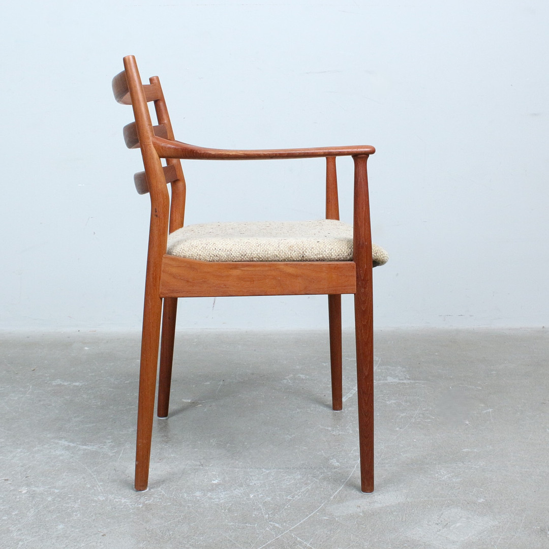 ARNE VODDER. für France & Søn, Armlehnstuhl, Teak, Stoff, 1970er.