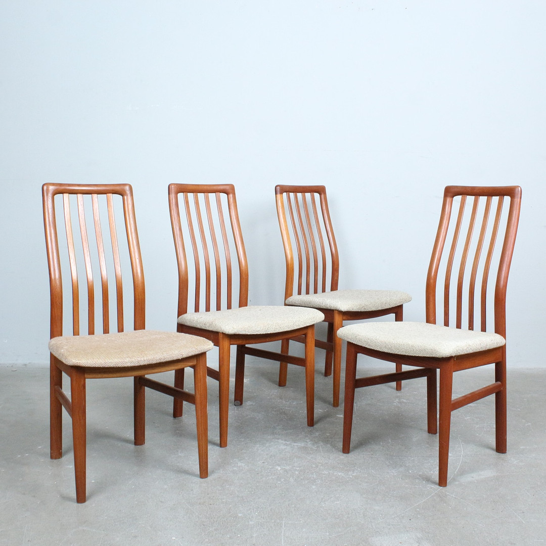 KAI KRISTIANSEN. für Preben Schou Andersens, Vier Stühle / Esszimmerstühle, Modell '170', Teak, Wolle, 1960er Jahre, Dänemark.