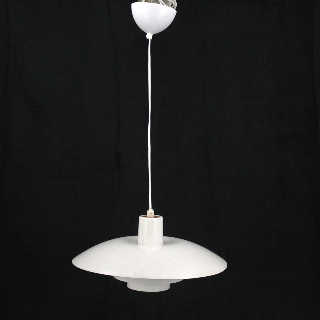 POUL HENNINGSEN. Taklampa, "PH", vit metall, etikettmärkt, Louis Poulsen, Danmark.