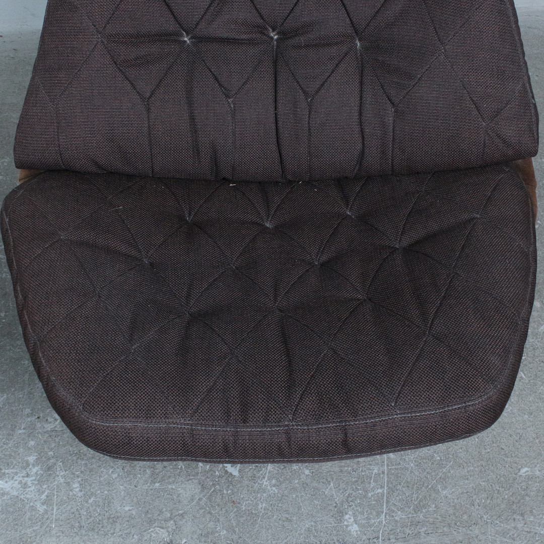 IB MADSEN UND ACTON SCHUBELL. Drehsessel / Hochlehner mit Ottomane, Modell 'MS68', Leder,Stoff, Teak, 1960er Jahre, Dänemark (2).