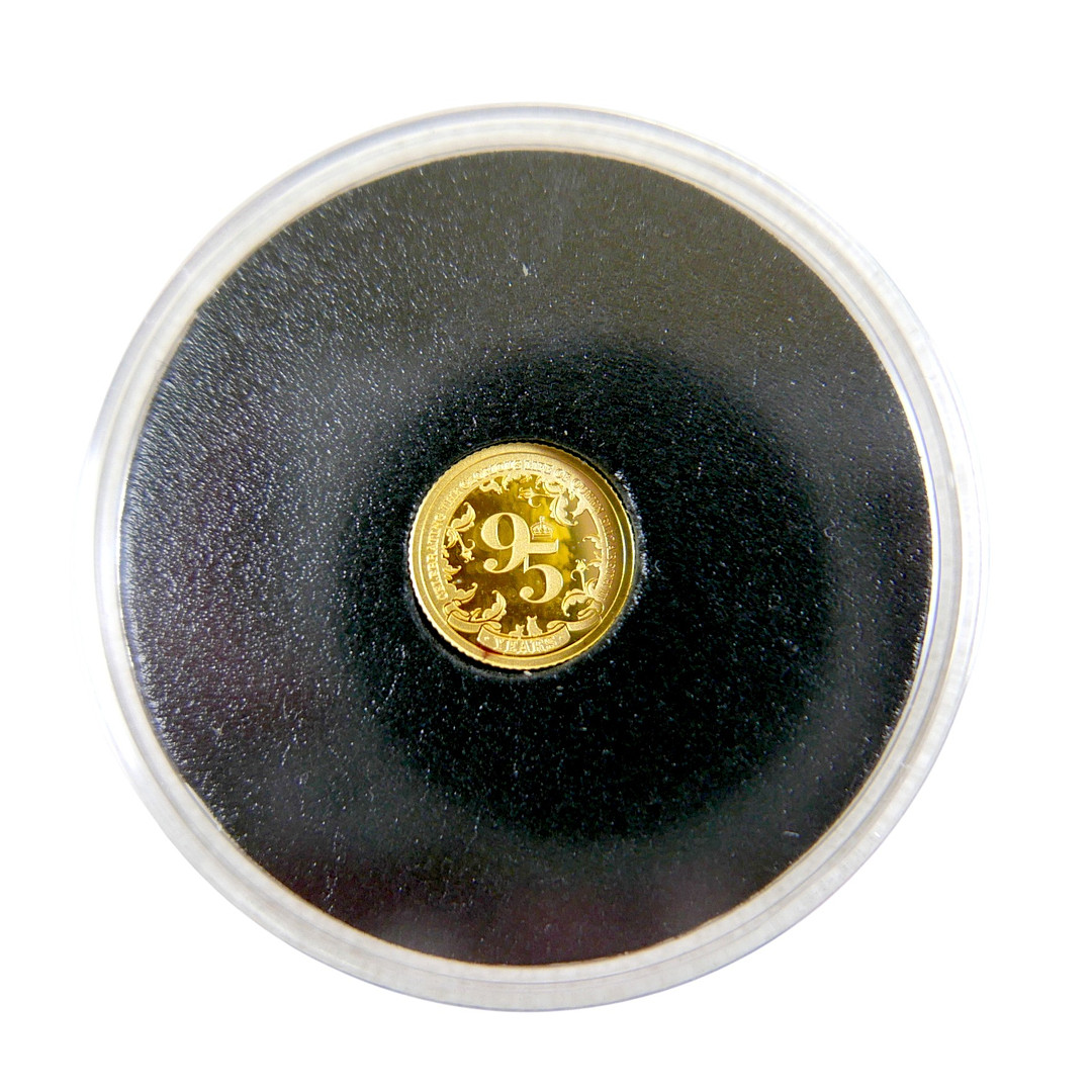 A 2021, ELIZABETH II 95TH BIRTHDAY, 24CT GOLD PROOF COIN.