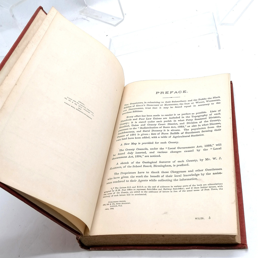 1895 KELLY'S DIRECTORY OF WILTSHIRE T/W ANTIQUE 'THE LIFE OF OUR LORD AND SAVIOUR JESUS CHRIST'.