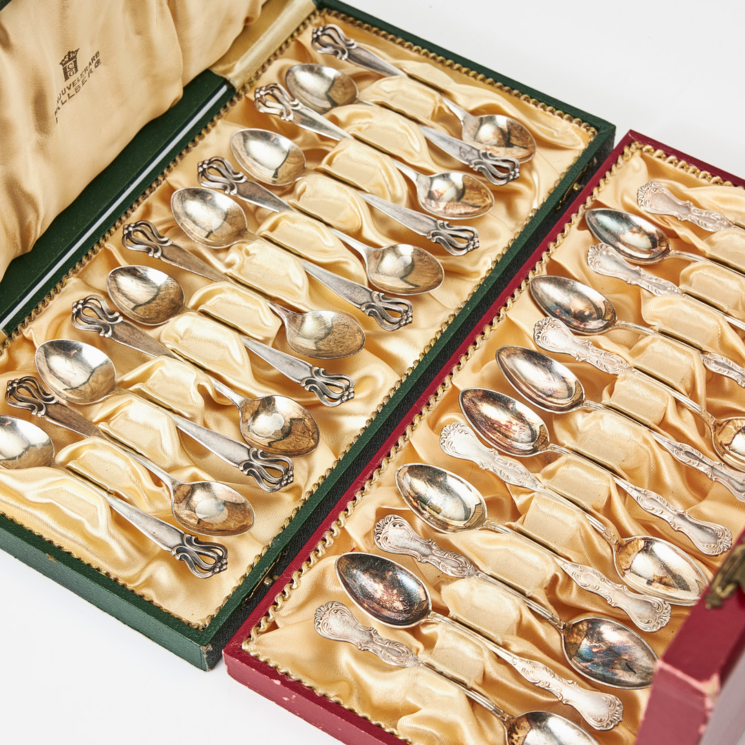 KAFFESKEDAR, 12+12 st, sterlingsilver respektive silver, CG Hallberg Stockholm 1958 (11) 1951 (1) respektive CG Hallberg Stockholm 1956.